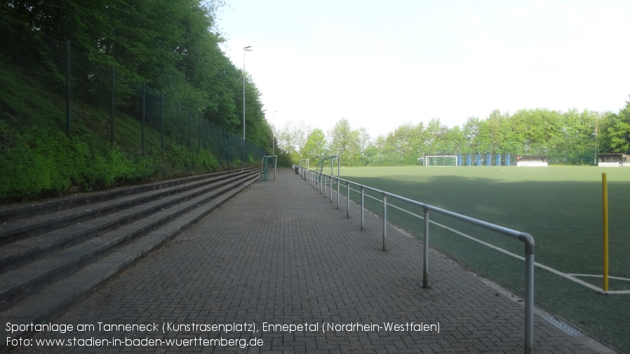 Ennepetal, Sportanlage am Tanneneck (Kunstrasenplatz)