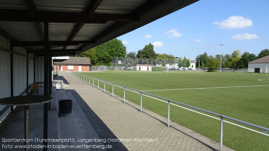 Langenberg, Sportzentrum (Kunstrasenplatz)