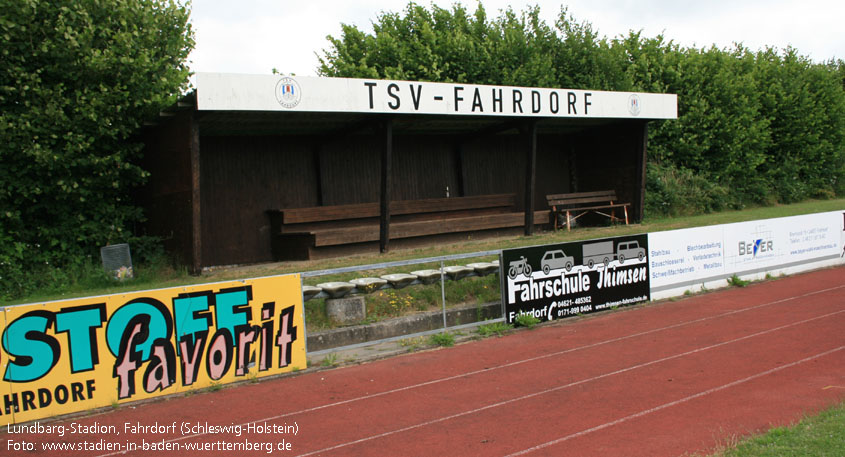 Lundbarg-Stadion, Fahrdorf